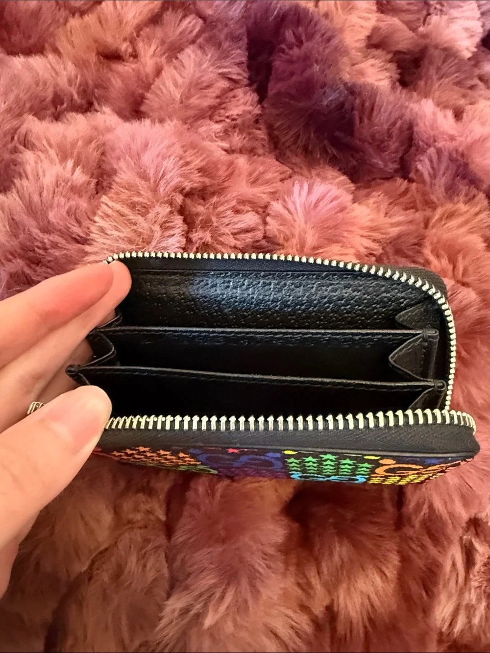 Gucci eye catching
